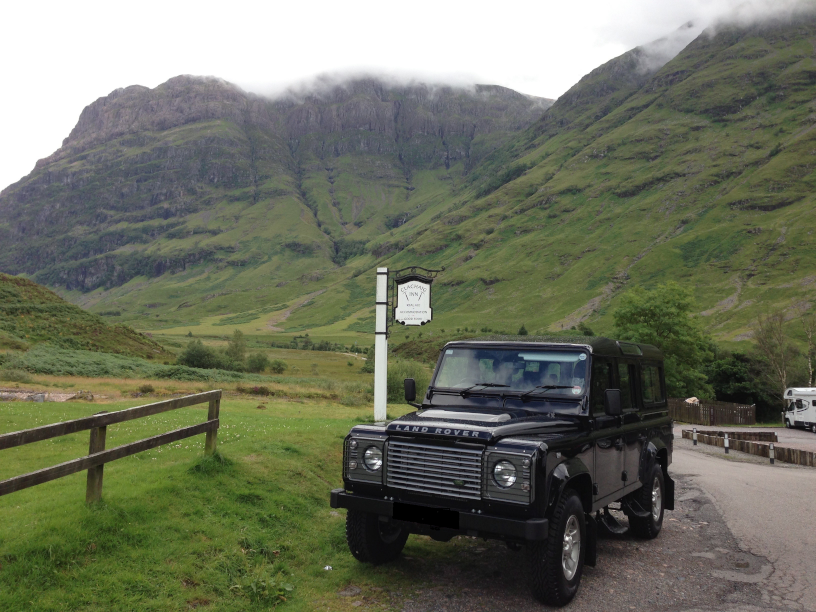 Black Landrover Defender at the Clachaig Inn